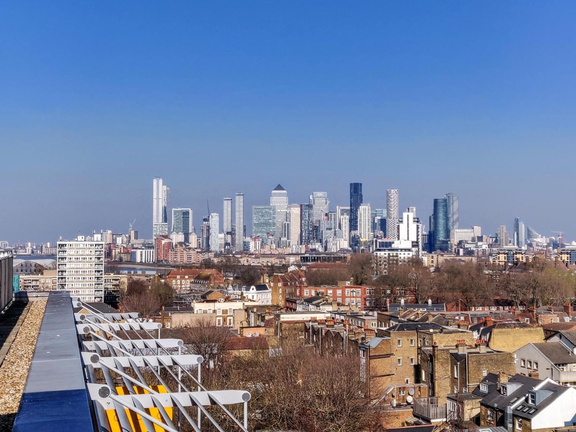 Modern Near Greenwich - Rooftop View Apartament *